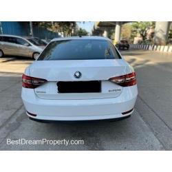 SKODA SUPERB NEW SHAPE  STYLE PLUS PETROL - 4/9